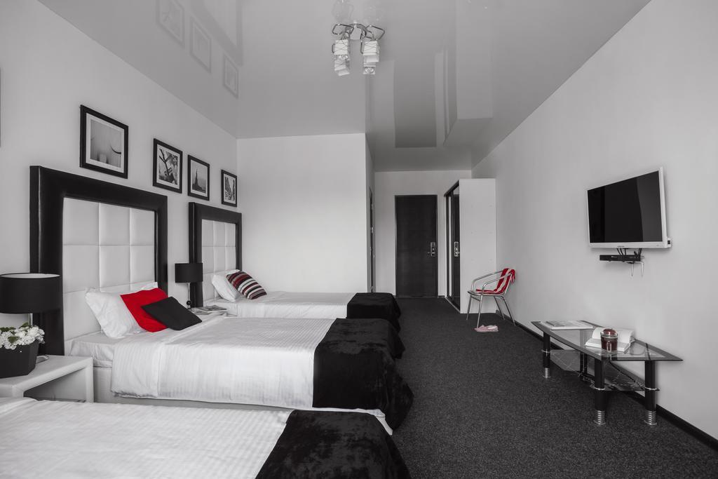 Hotel White House Brg コブルロ エクステリア 写真